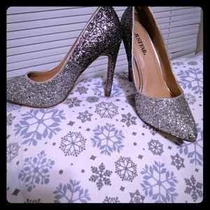 JustFab Silver sparkle pumps